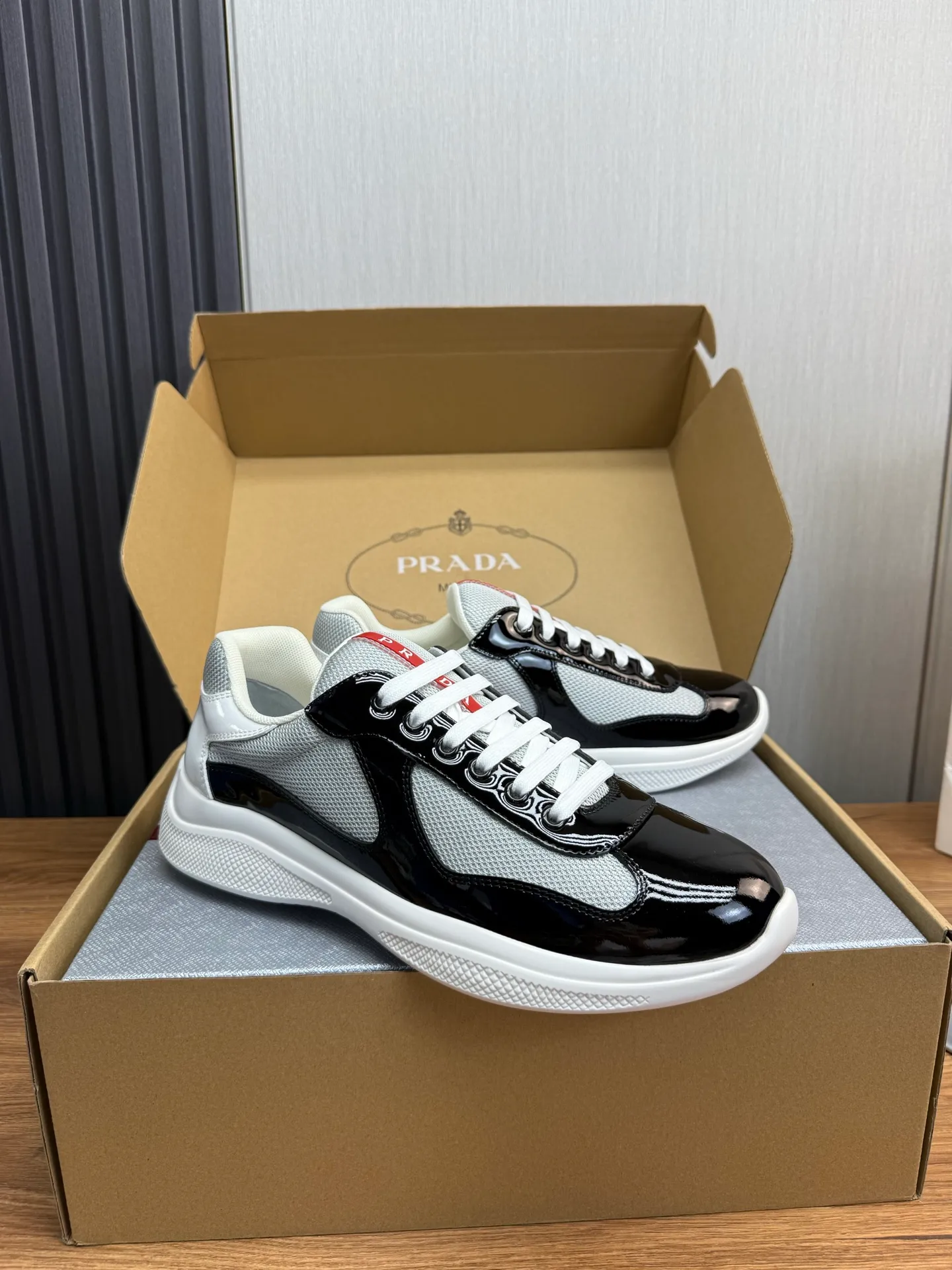 Men's shoes 640💰 [PRADA] Hot selling items🔥Must be recommended every day~~ Official website synchronized, 1:1 high quality shipments✔️ Imported cowhide fabric, rubber material + cowhide lining, original bottom, high-end airplane box packaging🎁 38-45 (38.45 custom-made, non-returnable)